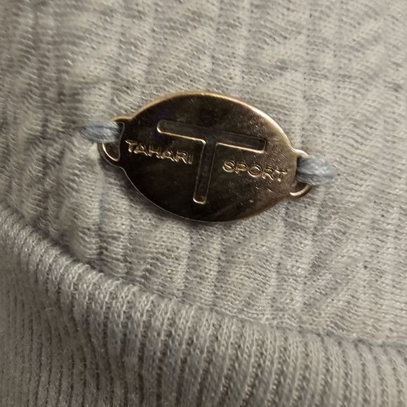 Tahari Sport Plus Activewear Top Hoodie w/Drawstrings Light Blue Size 2X NWT - Picture 16 of 16